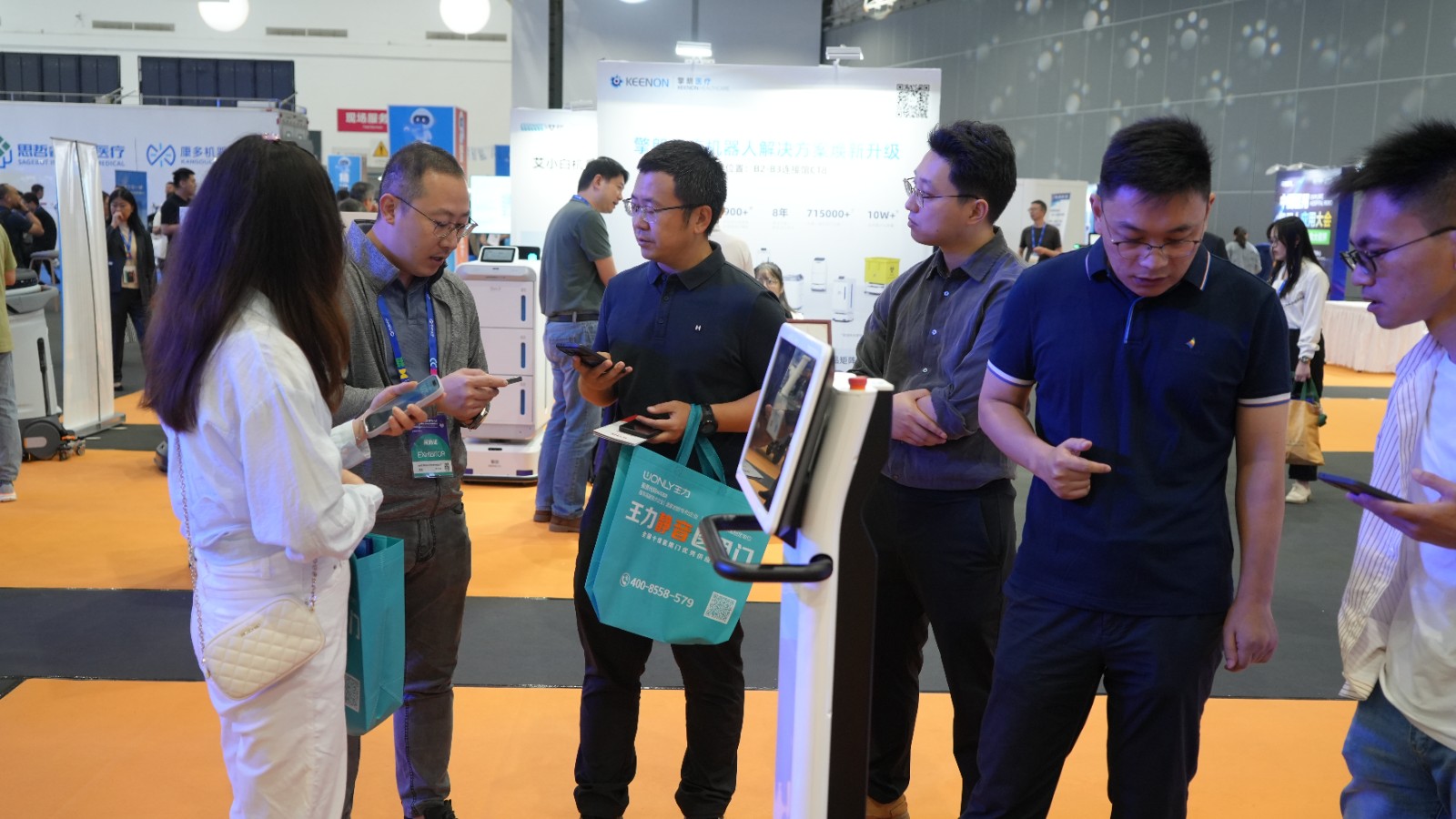 6390337588172652569977385